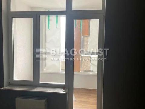 квартира по адресу Елены Телиги ул., 25