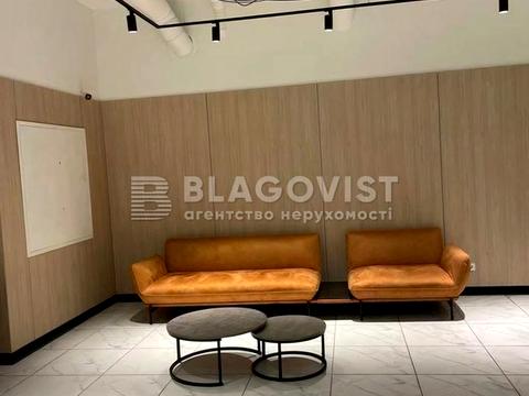 квартира по адресу Елены Телиги ул., 25