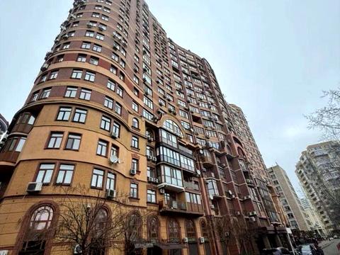 паркомісце за адресою Євгена Коновальця вул. (Щорса), 36-В