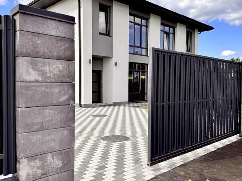 дом по адресу Шкільна