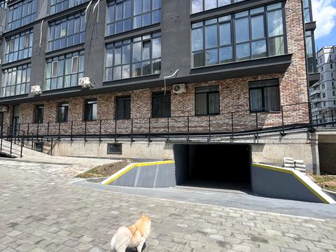 паркомісце за адресою Землеробський пров., (Будинок)