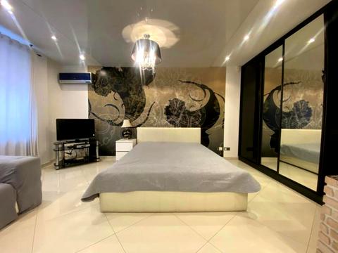 квартира за адресою Рибальська вул., 8