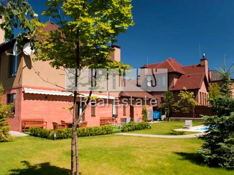 будинок за адресою с. Лісники, провулок Ватутіна