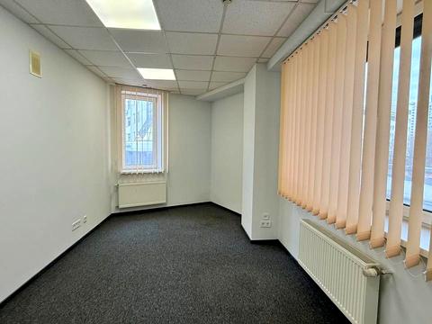 комерційна за адресою Євгена Коновальця вул. (Щорса), 36-Б