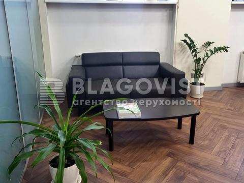 комерційна за адресою Степана Бандери просп. (Московський), 5