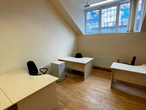 комерційна за адресою Київ, Павлівська вул., 17