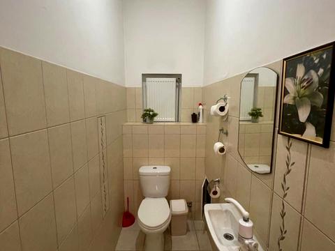 комерційна за адресою Київ, Павлівська вул., 17