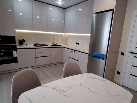 квартира за адресою Олександра Довженка вул., (Будинок 3)