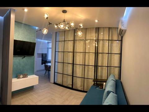 квартира за адресою Юнацька вул., 8