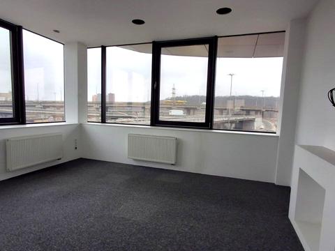 комерційна за адресою Набережно-Печерська дорога вул., 10г