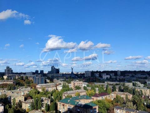 комерційна за адресою Андрія Верхогляда вул. (Михайла Драгомирова), 2-А