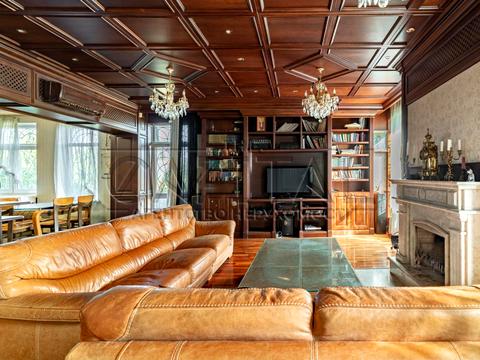 будинок за адресою Огіркова вул.