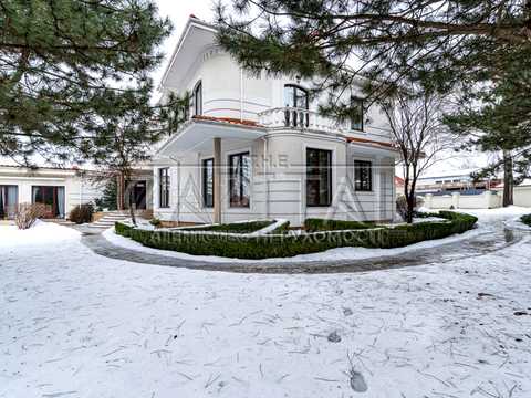 будинок за адресою смт. Козин, Лугова вул., 34