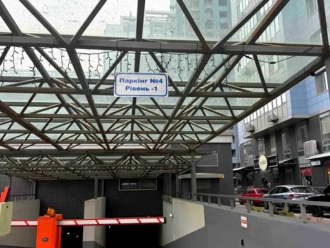 паркомісце за адресою Трускавецька вул., 6-В