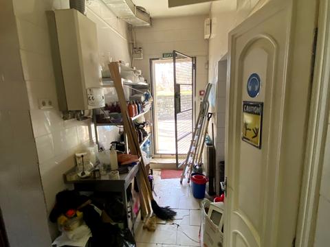 комерційна за адресою Гетьмана Івана Мазепи вул. (Топольна), 37