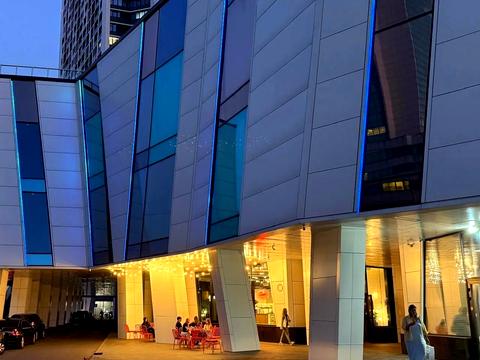 комерційна за адресою Київ, Берестейський просп. (Перемоги), 11 к1