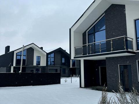 дом по адресу Центральна