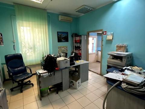 комерційна за адресою Бородіна вул., 10