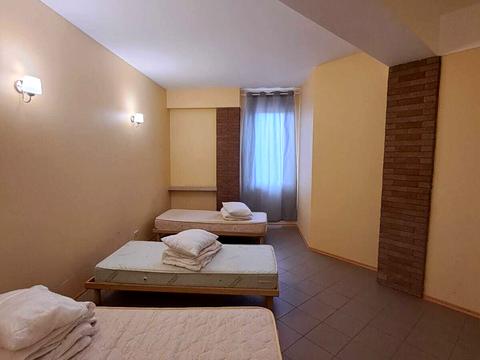 коммерческая по адресу Петра Сагайдачного ул., 2