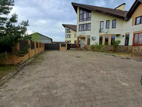 коммерческая по адресу Петра Сагайдачного ул., 2