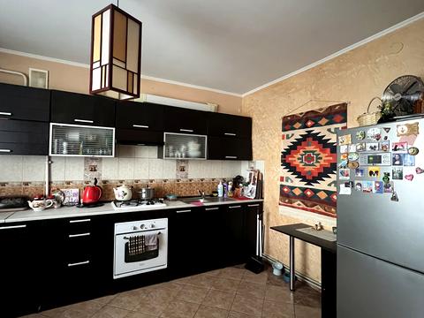 квартира за адресою Тролейбусна вул., 30