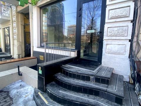 комерційна за адресою Велика Васильківська вул. (Червоноармійська), 38