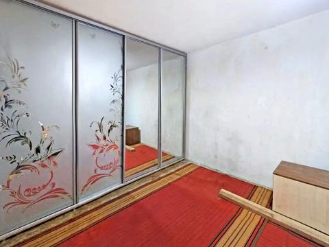 квартира за адресою Універсальна вул., 15