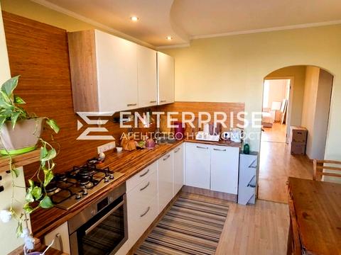 квартира по адресу Ревуцкого ул., 8