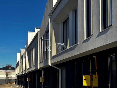 будинок за адресою Світанкова вул.