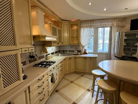 квартира за адресою Повстанська вул., 19