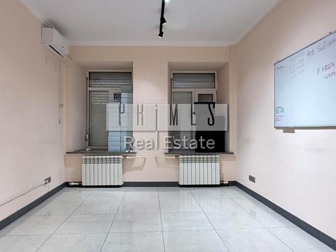 комерційна за адресою Хрестовий провулок, 8/9