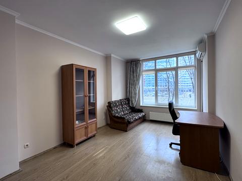 квартира за адресою Ованеса Туманяна вул., 3