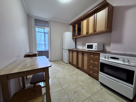 квартира за адресою Ованеса Туманяна вул., 3