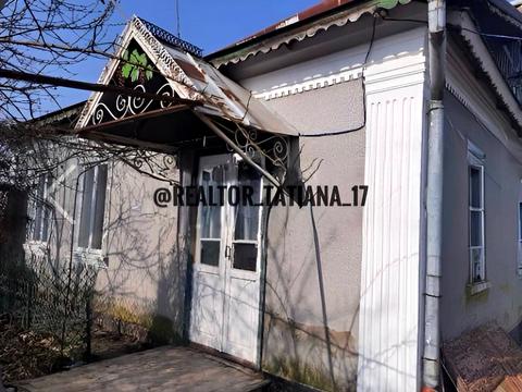 будинок за адресою Набережна, 1