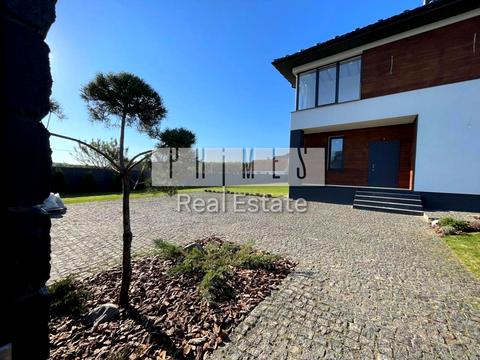 будинок за адресою Озерна