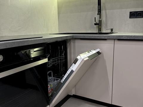 квартира за адресою Київ, Причальна вул., 10