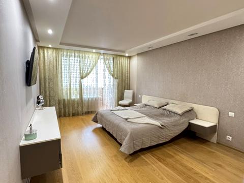 квартира за адресою Академіка Ющенка вул., 6