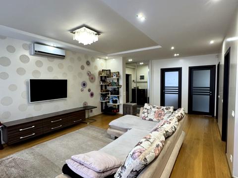 квартира за адресою Академіка Ющенка вул., 6
