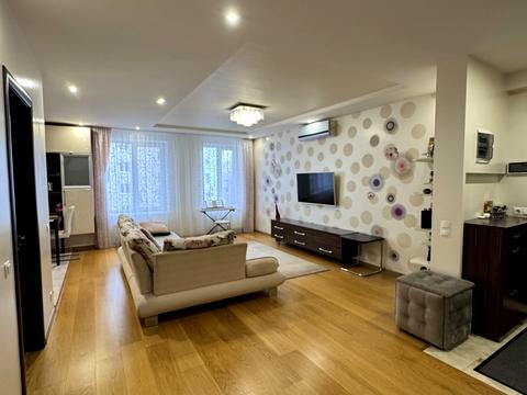 квартира за адресою Академіка Ющенка вул., 6