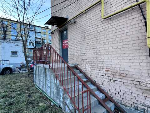 комерційна за адресою Пирогівський Шлях вул. (Червонопрапорна), 42