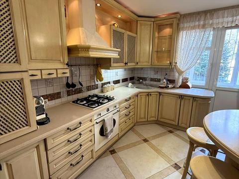 квартира за адресою Повстанська вул., 9