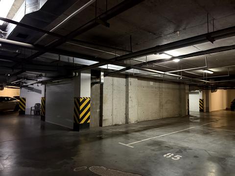 паркомісце за адресою Генуезька вул., 5