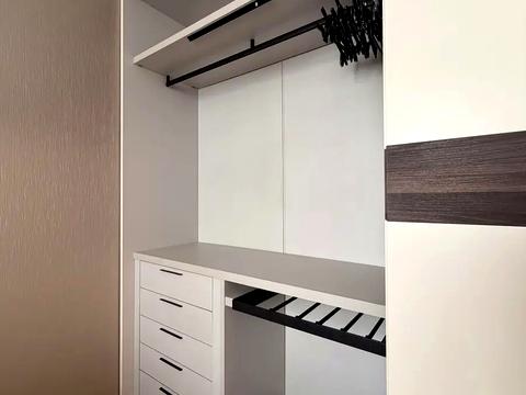 квартира за адресою Андрія Верхогляда вул. (Михайла Драгомирова), 15