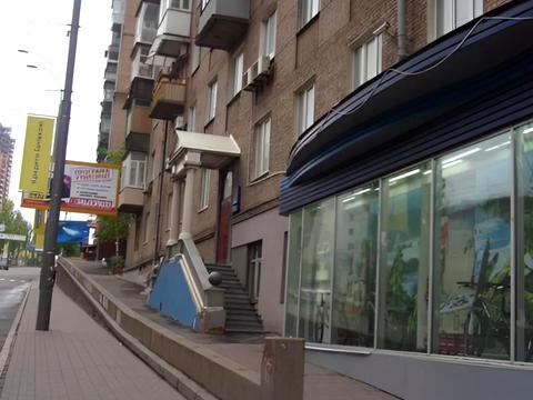 комерційна за адресою Лесі Українки бульв., 6