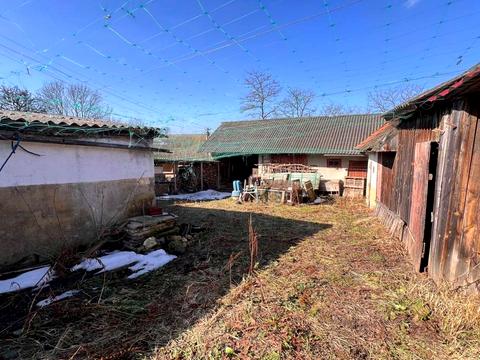 будинок за адресою с. Дев'ятники, Лісова