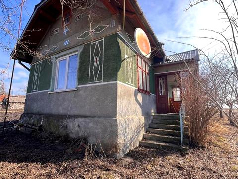 будинок за адресою с. Дев'ятники, Лісова