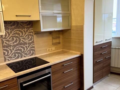 квартира за адресою Академіка Корольова вул., 120