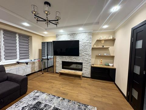 квартира за адресою Володимира Івасюка вул., (Будинок)