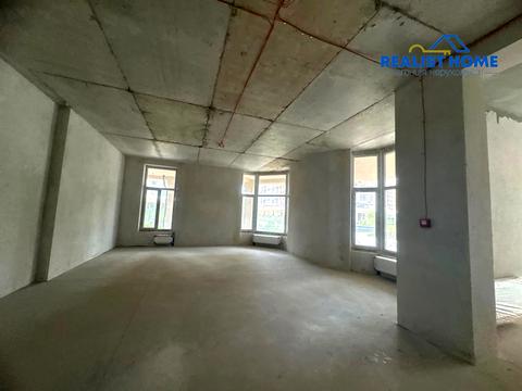 комерційна за адресою Радісна, 4