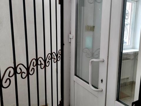 комерційна за адресою Вериківського вул., 21